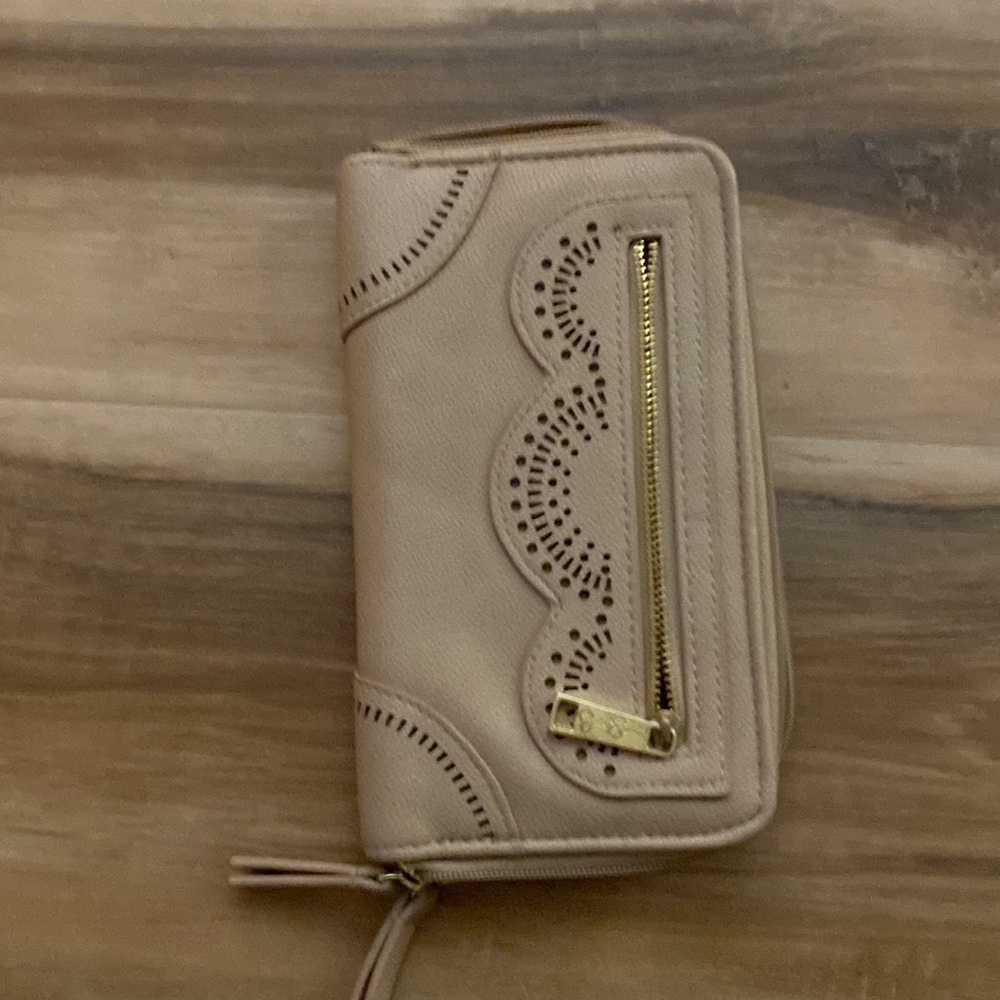 Jessica Simpson wallet